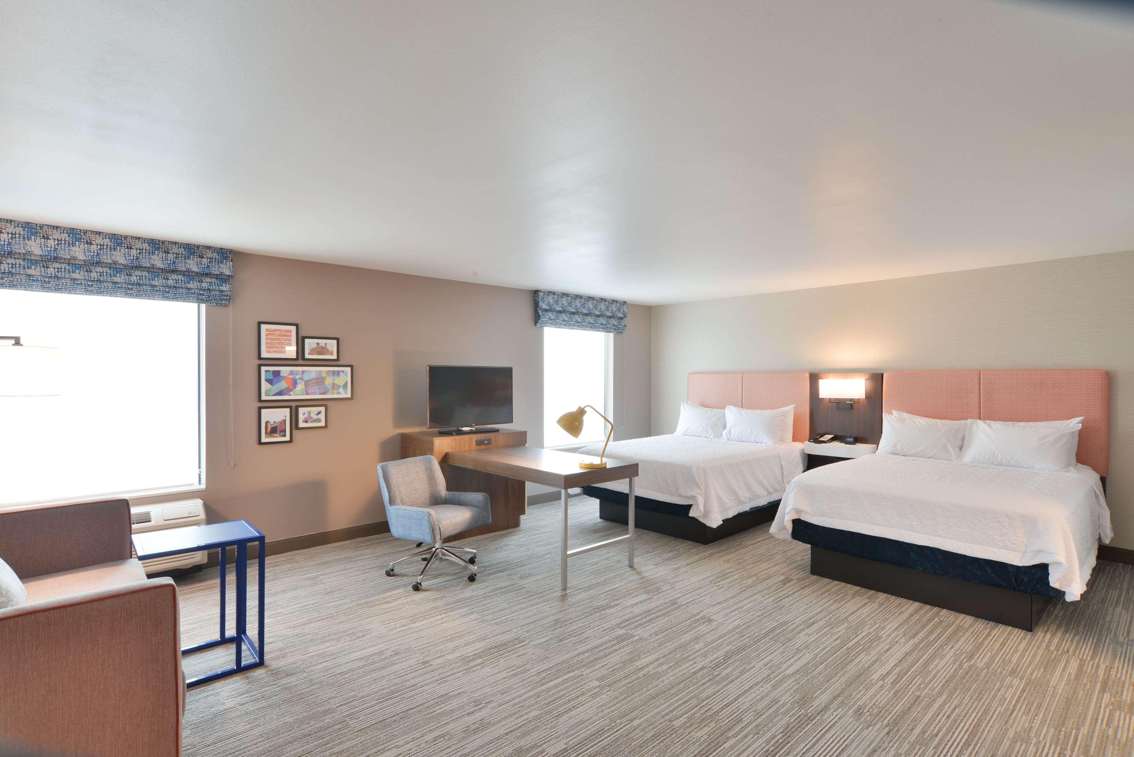 Hampton Inn & Suites Menomonie-Uw Stout Dış mekan fotoğraf