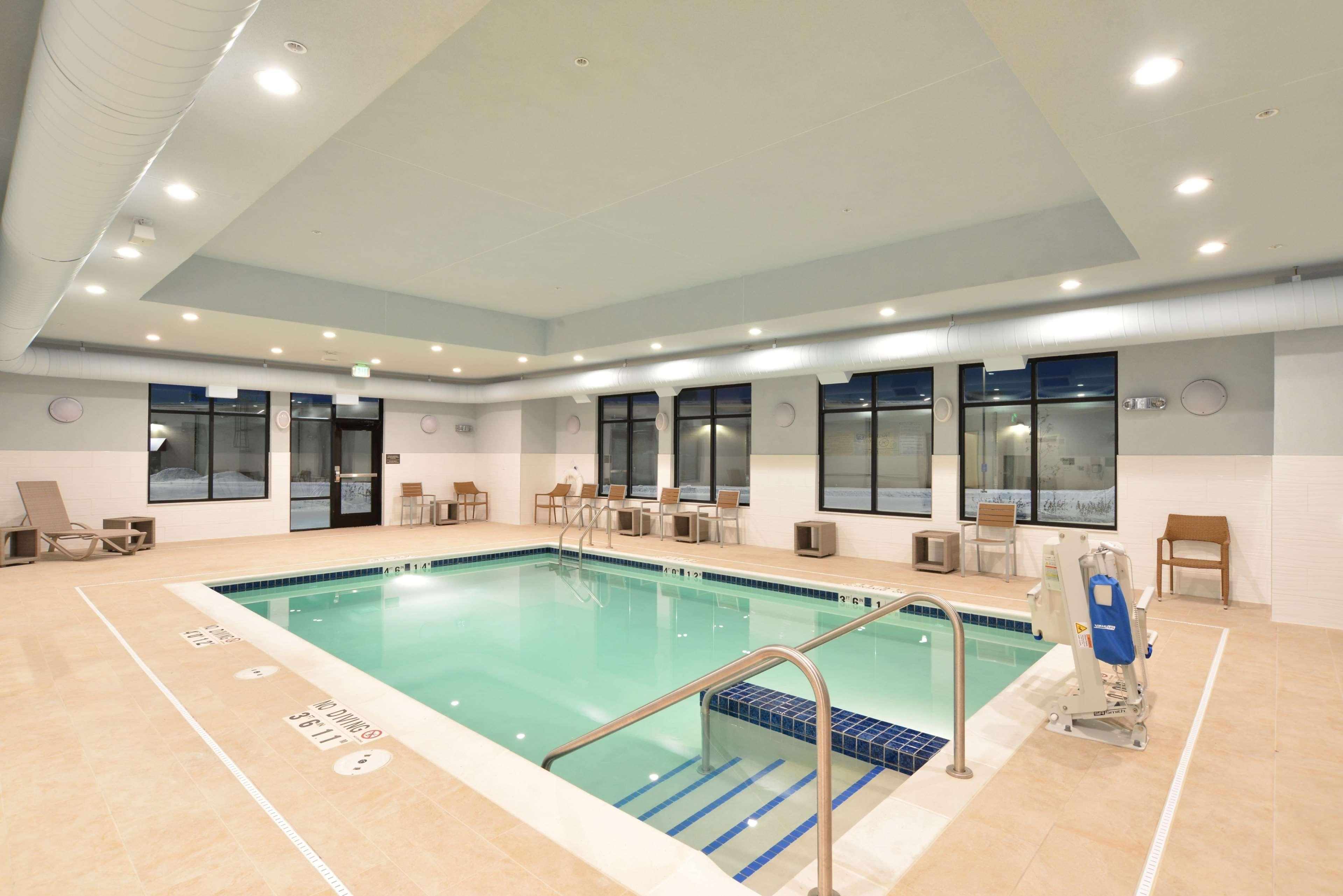 Hampton Inn & Suites Menomonie-Uw Stout Dış mekan fotoğraf