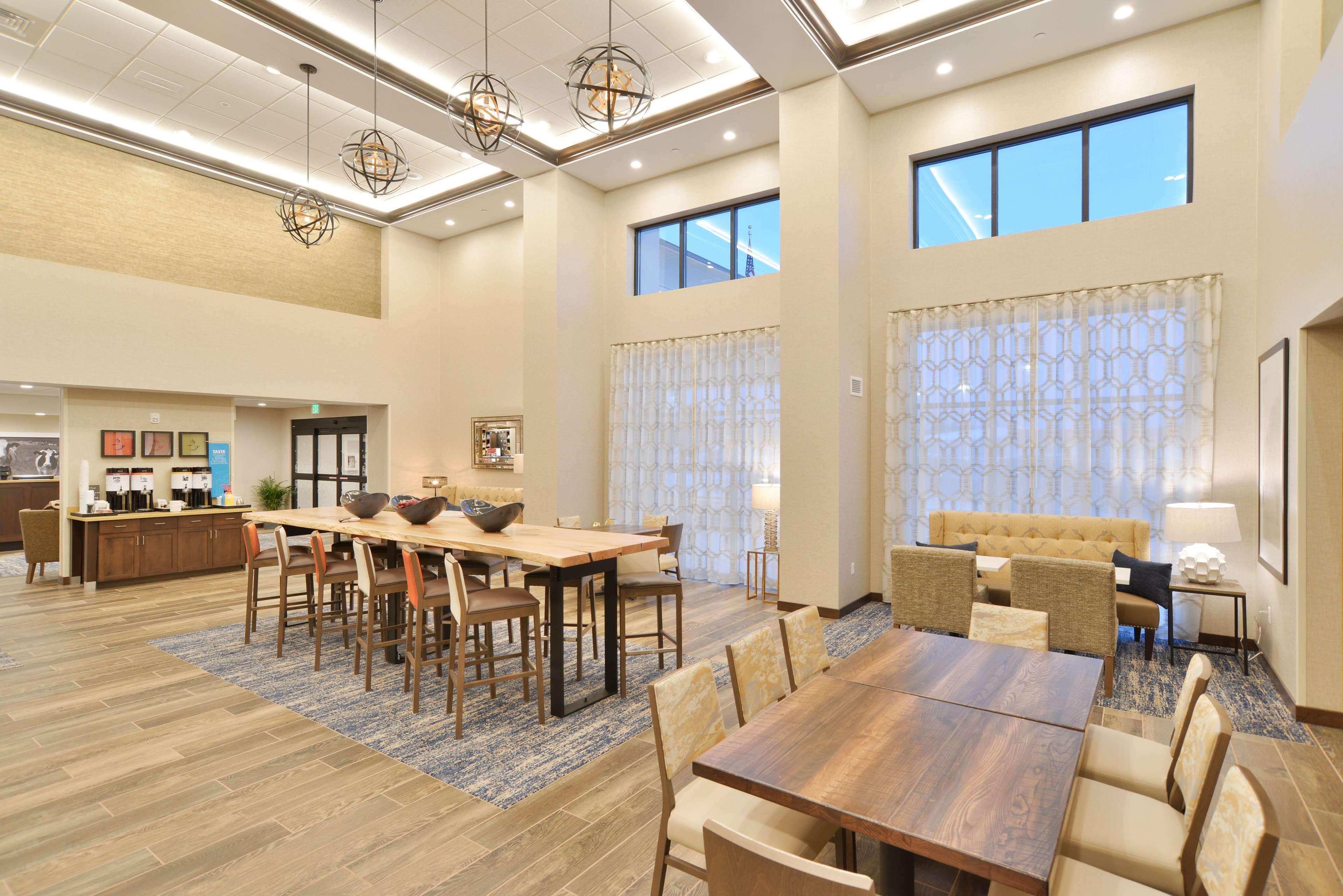 Hampton Inn & Suites Menomonie-Uw Stout Dış mekan fotoğraf