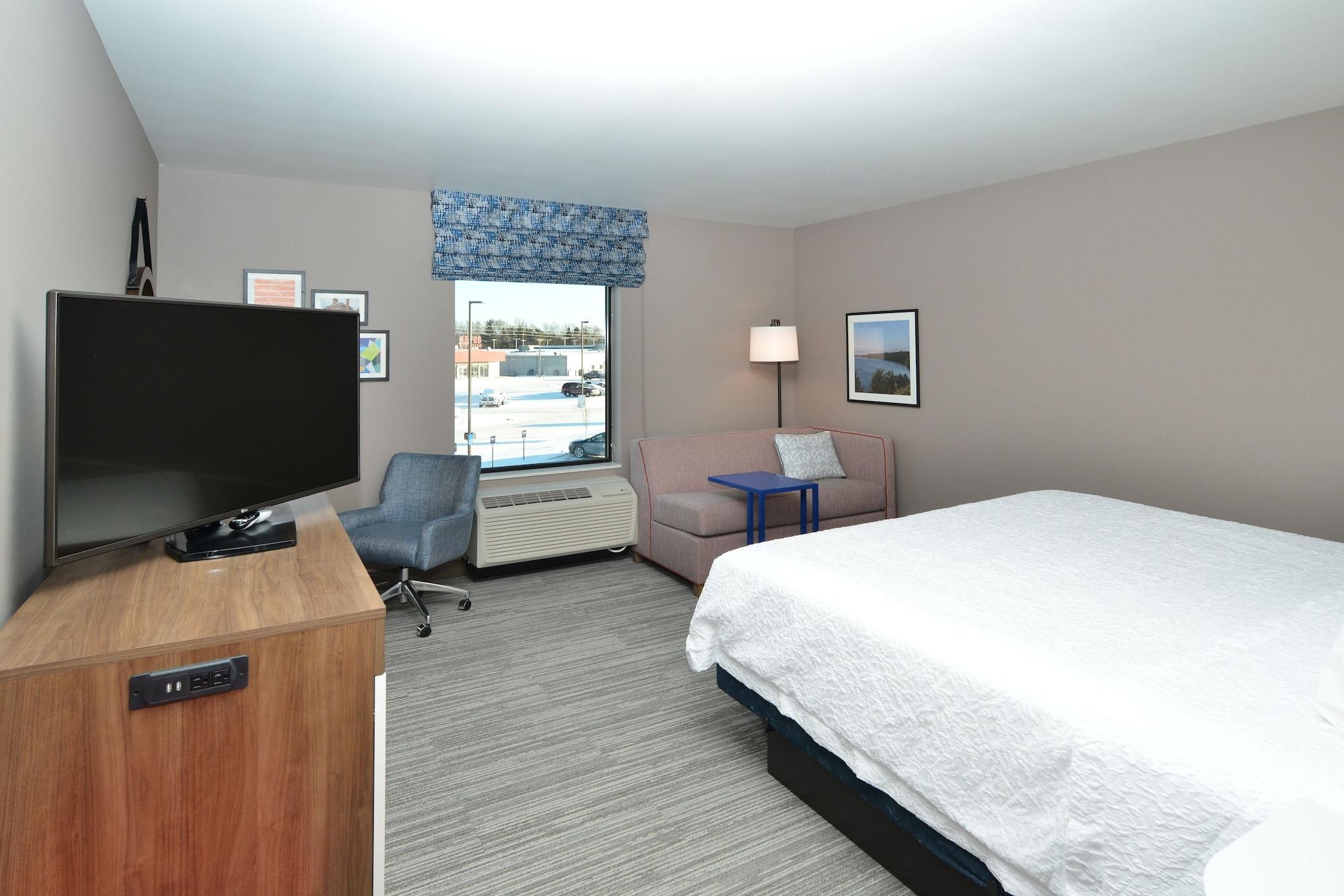 Hampton Inn & Suites Menomonie-Uw Stout Dış mekan fotoğraf