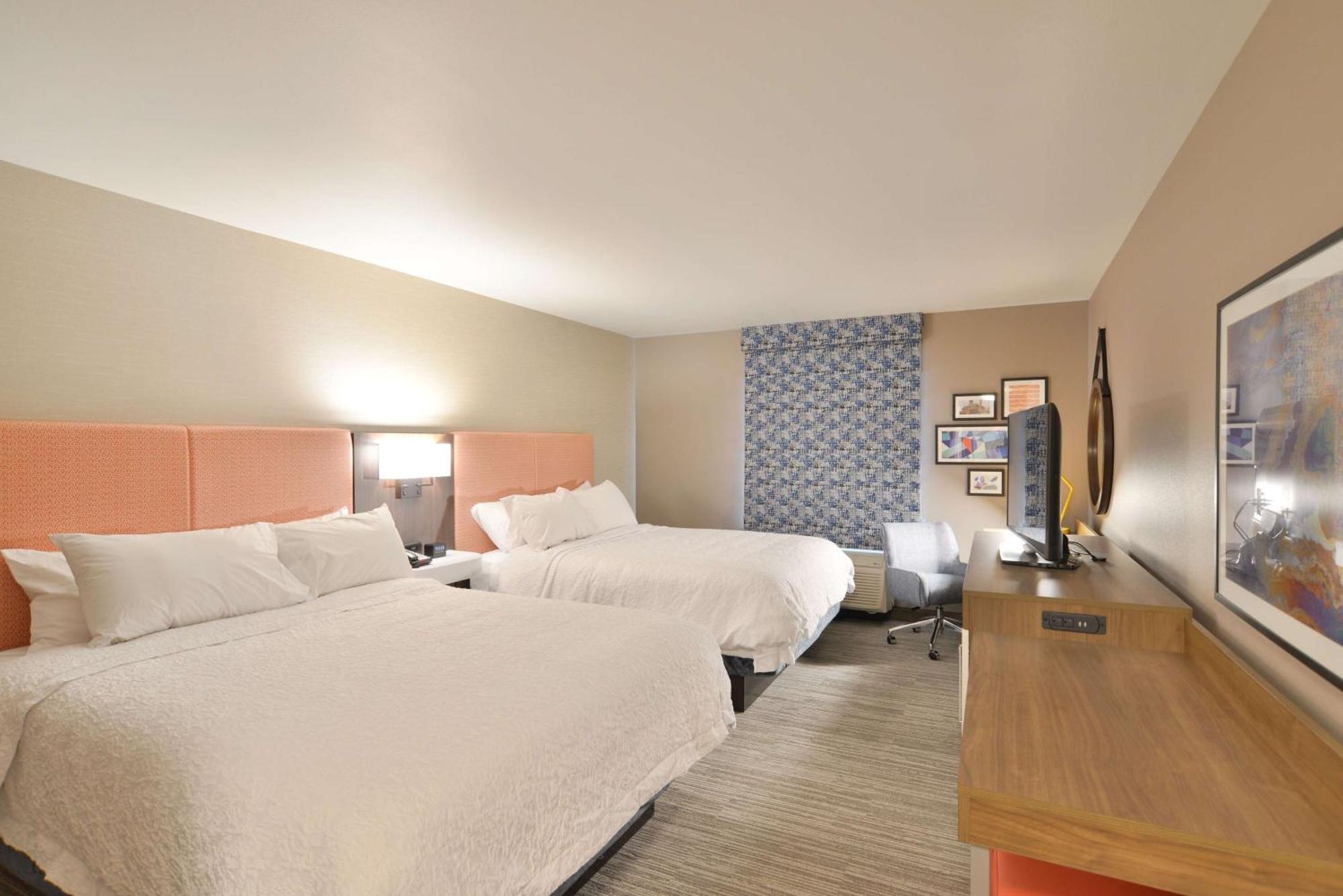 Hampton Inn & Suites Menomonie-Uw Stout Dış mekan fotoğraf